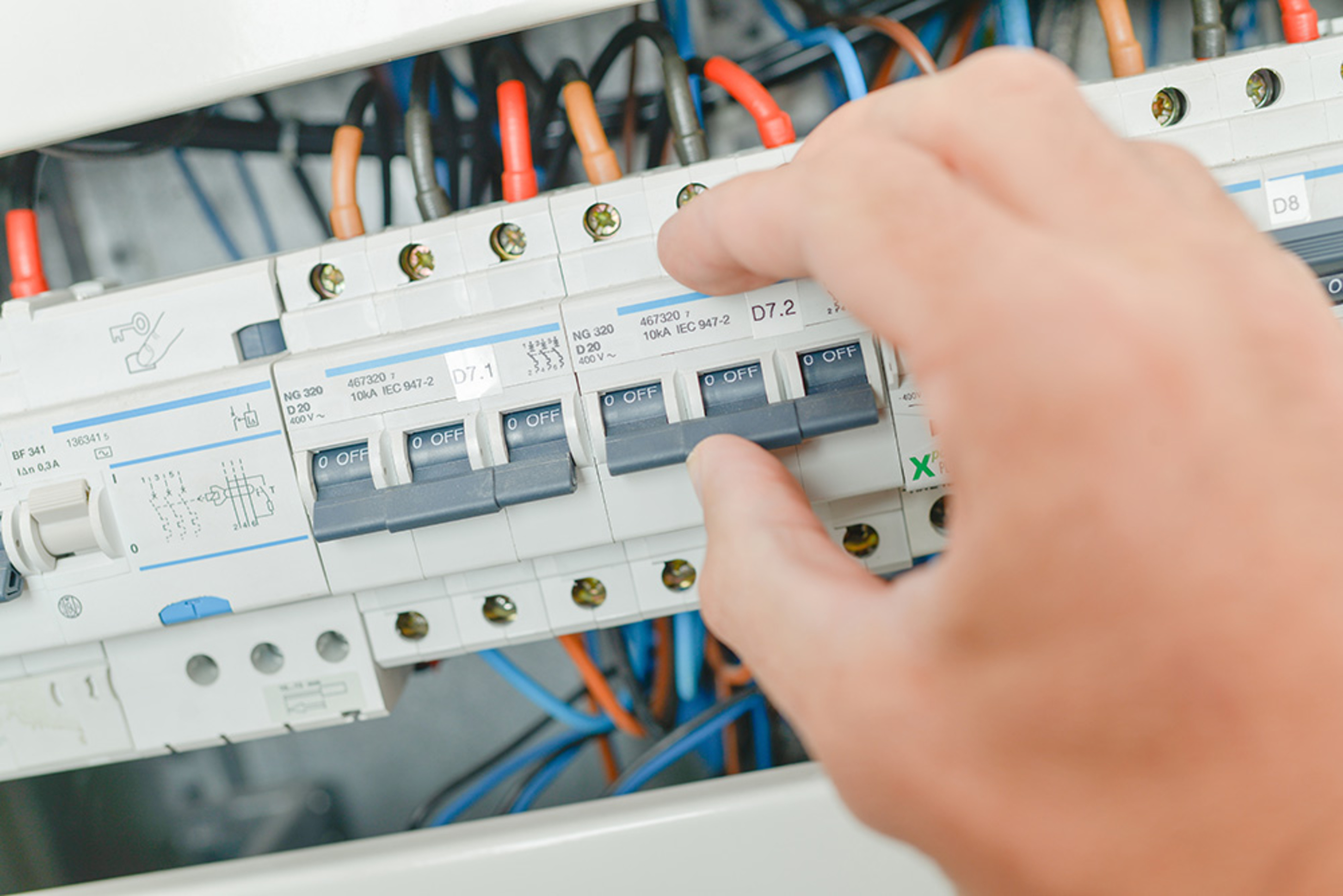 Elektro­installation bei reichhard Elektrotechnik in Kitzingen